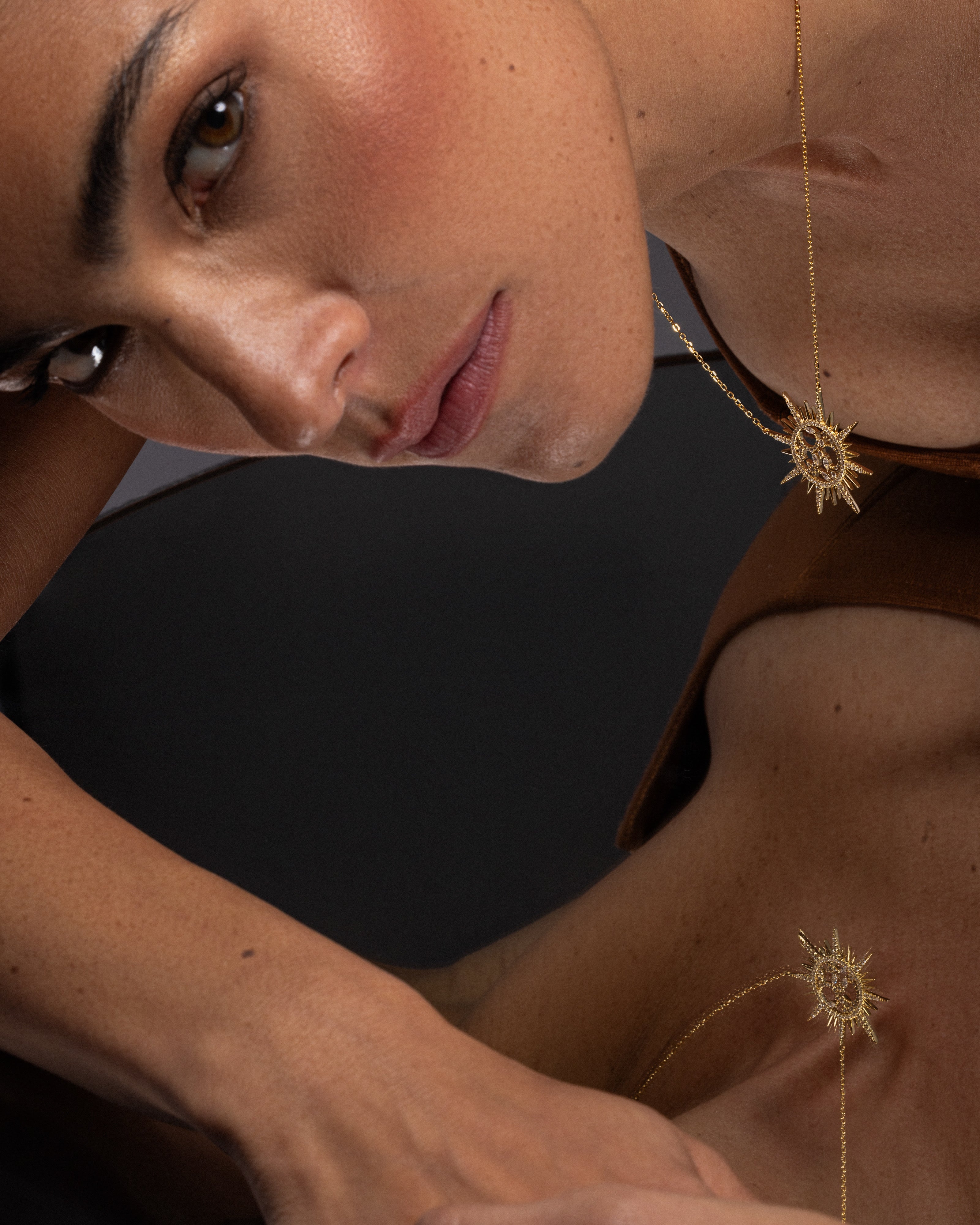 "SUN DENTELLE" NECKLACE