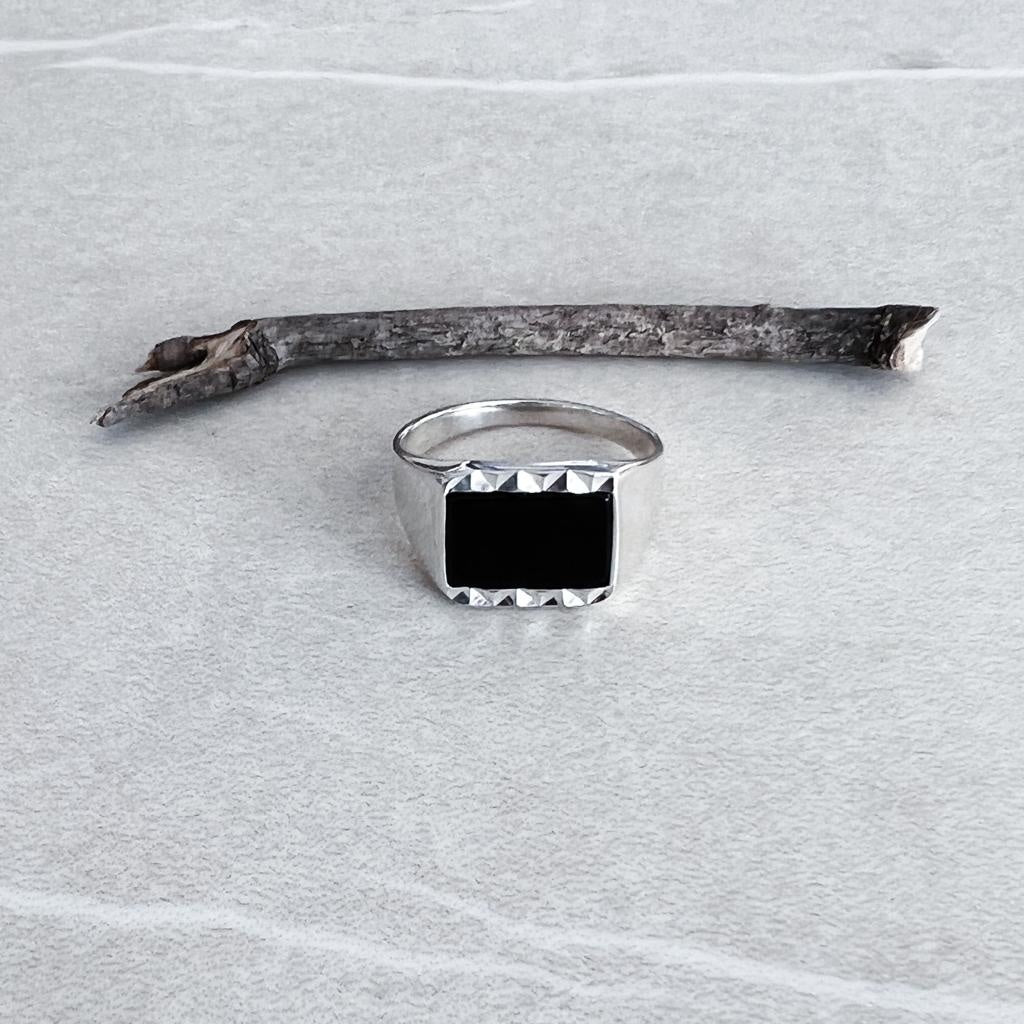 "SHADOW" SIGNET RING