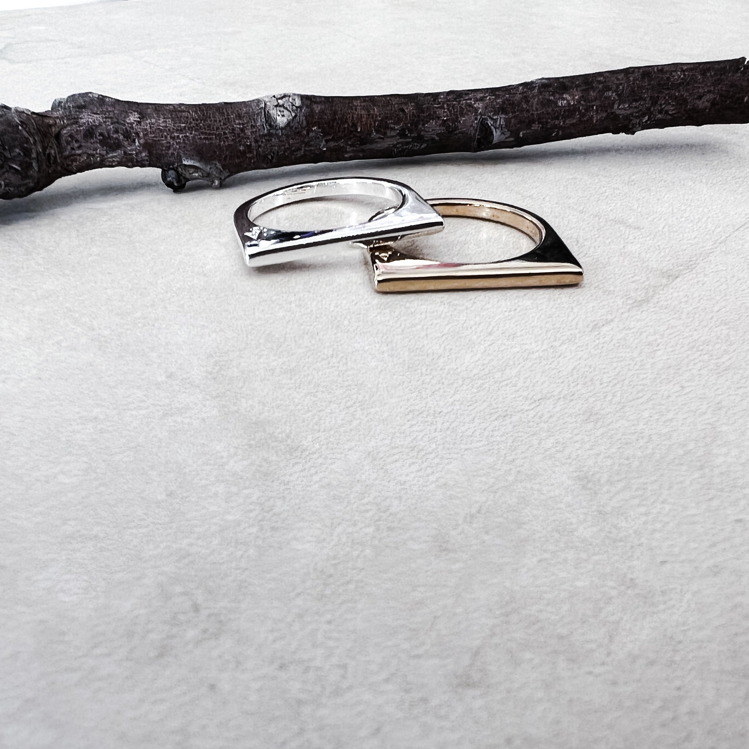 "VANINA SMOOTH" RING