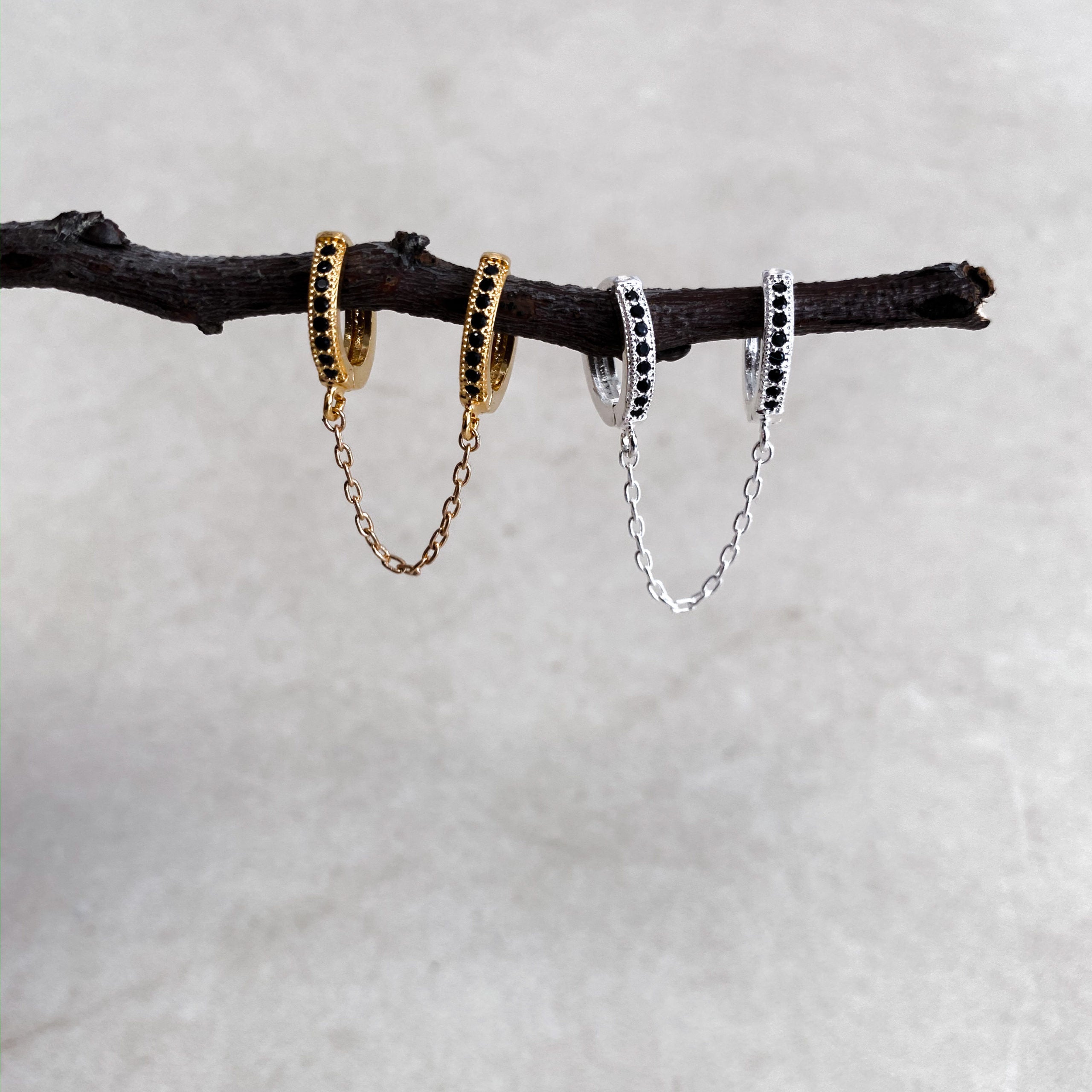 BOUCLE "MENOTTES BLACK"