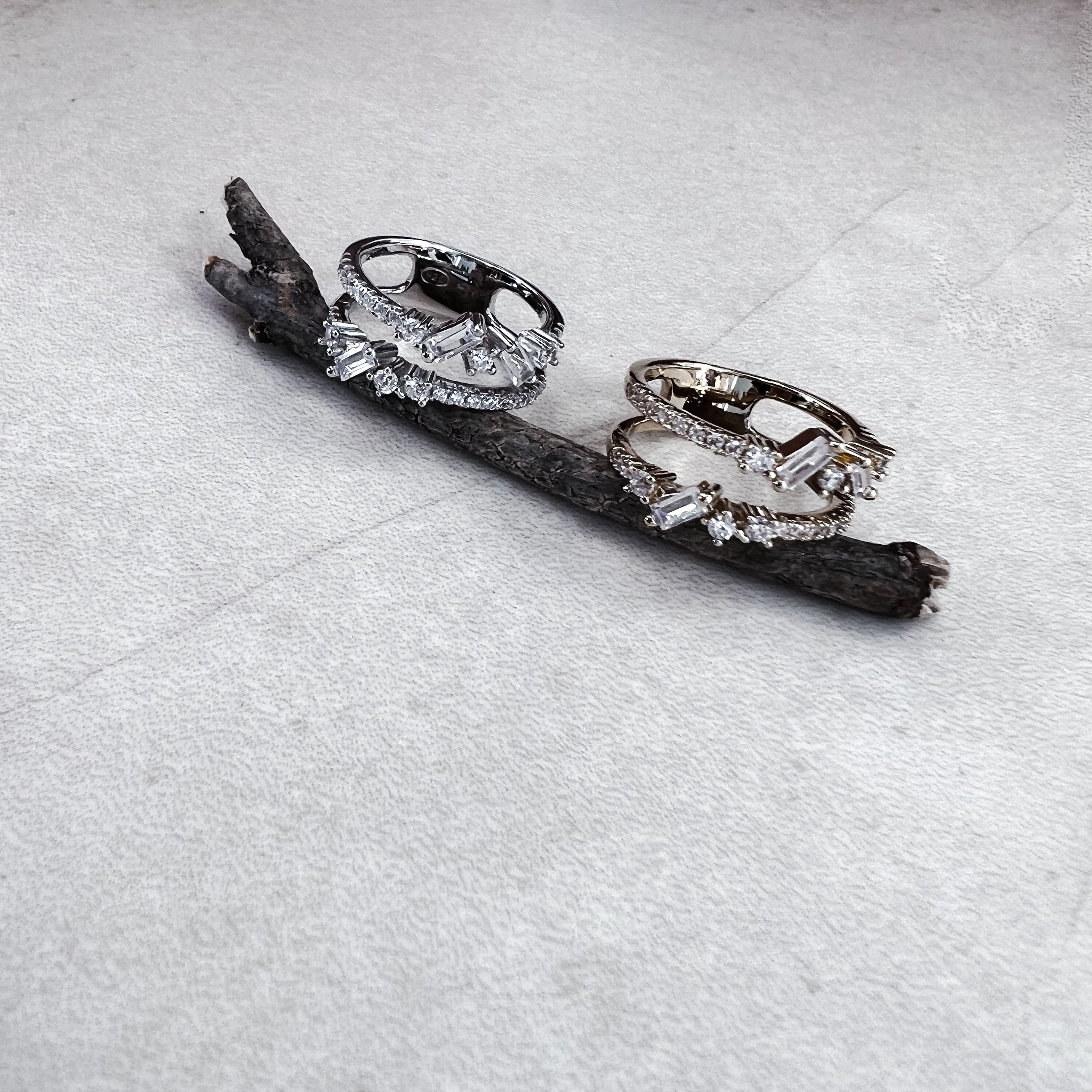 "OTRANTO DOUBLE" RING