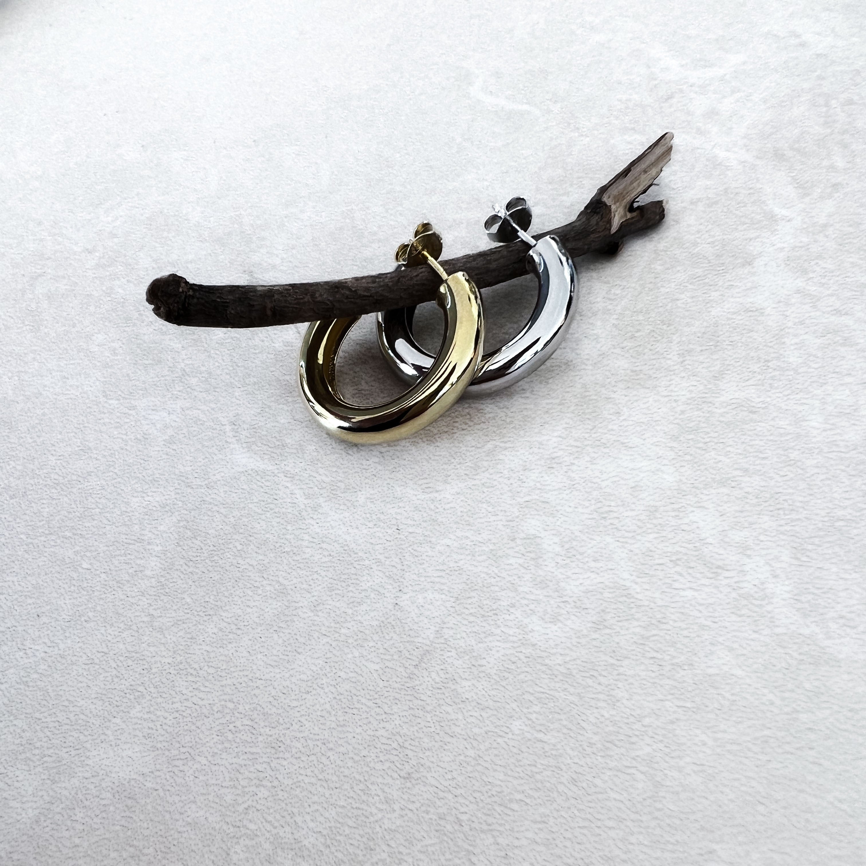 "DUCHESS SLIM" EARRING