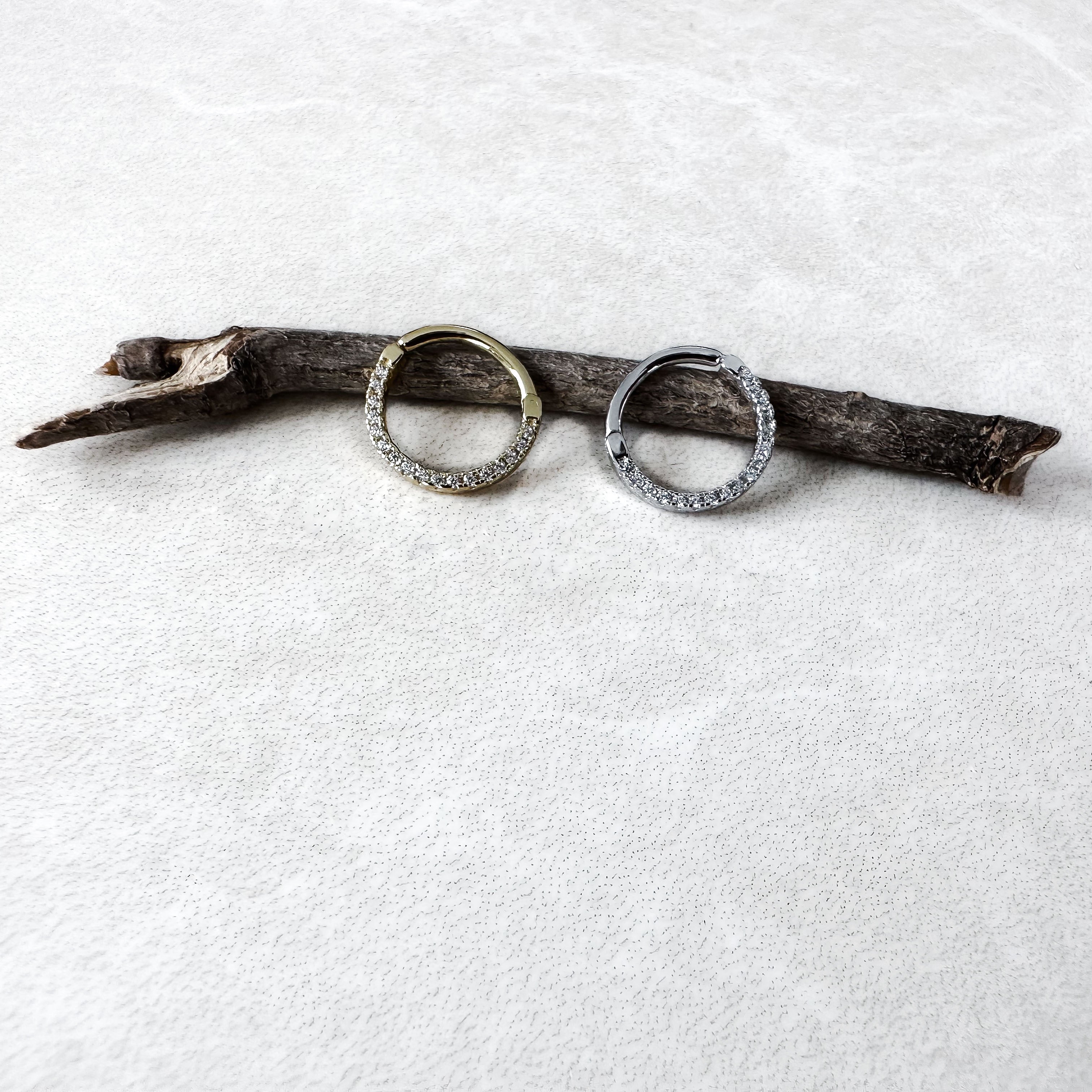 PIERCING "TIFF DAITH"