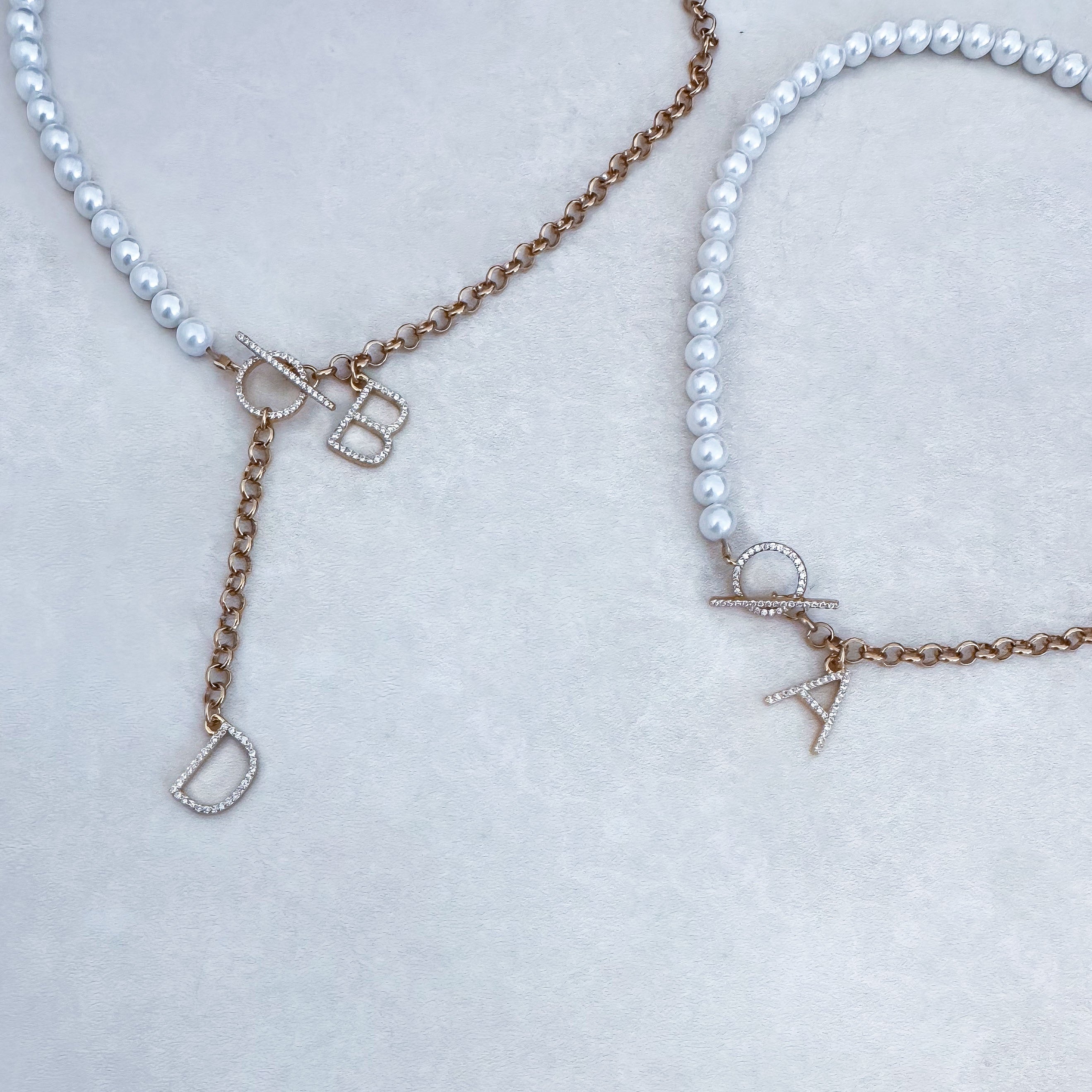 CUSTOMIZABLE GOLD "SYLLA PEARL" NECKLACE