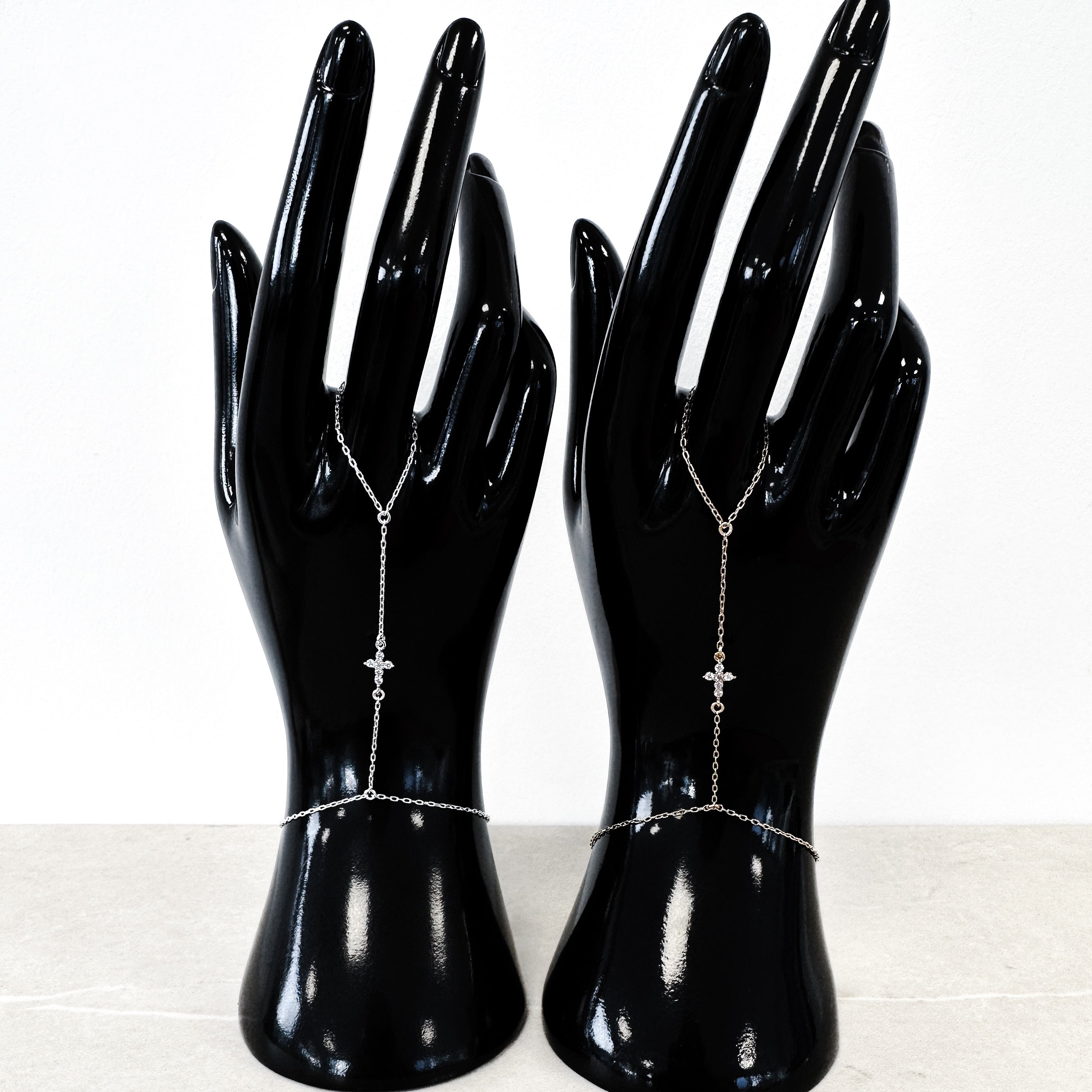 BIJOUX DE MAIN "GIU"