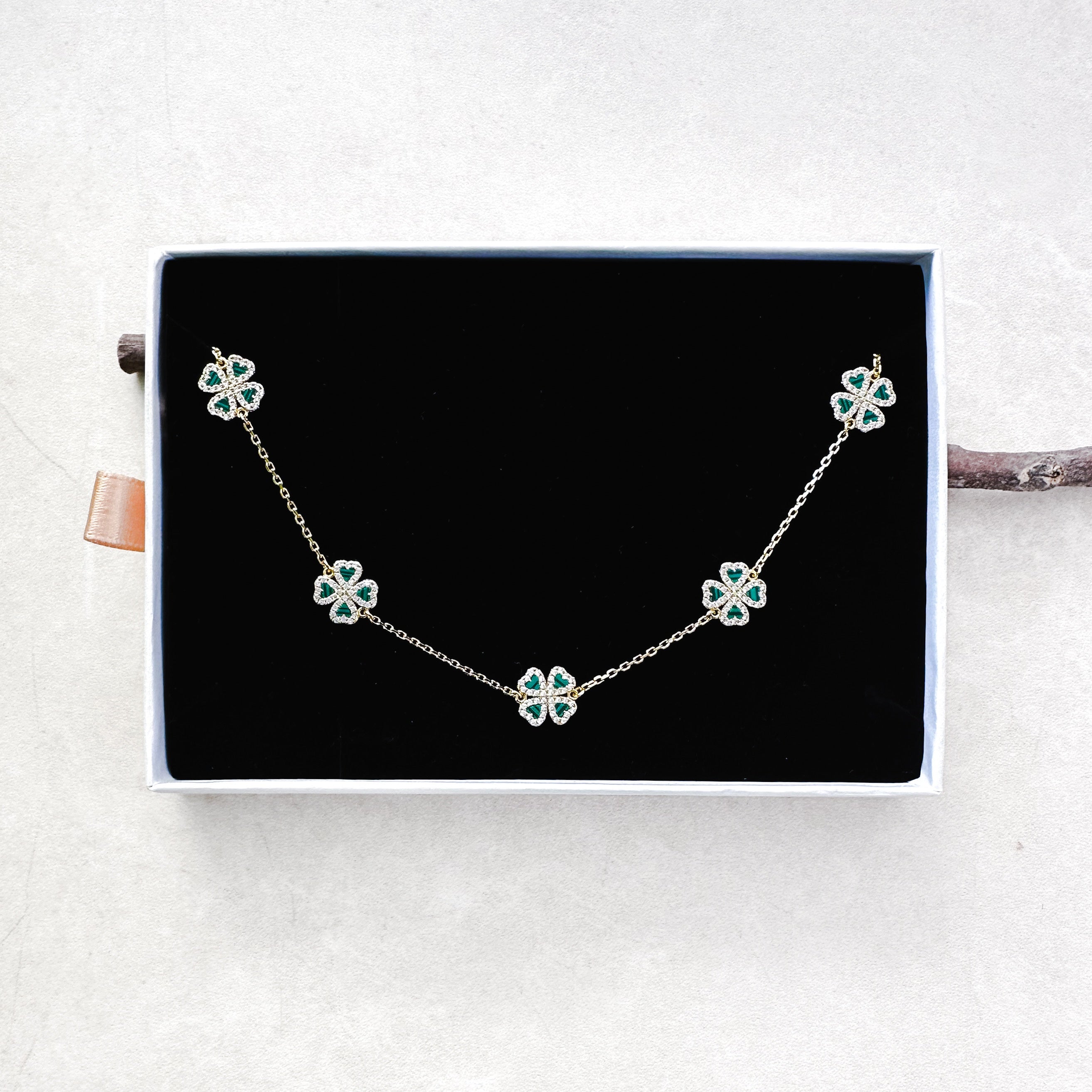 “SUCCESS MINI MALACHITE” NECKLACE