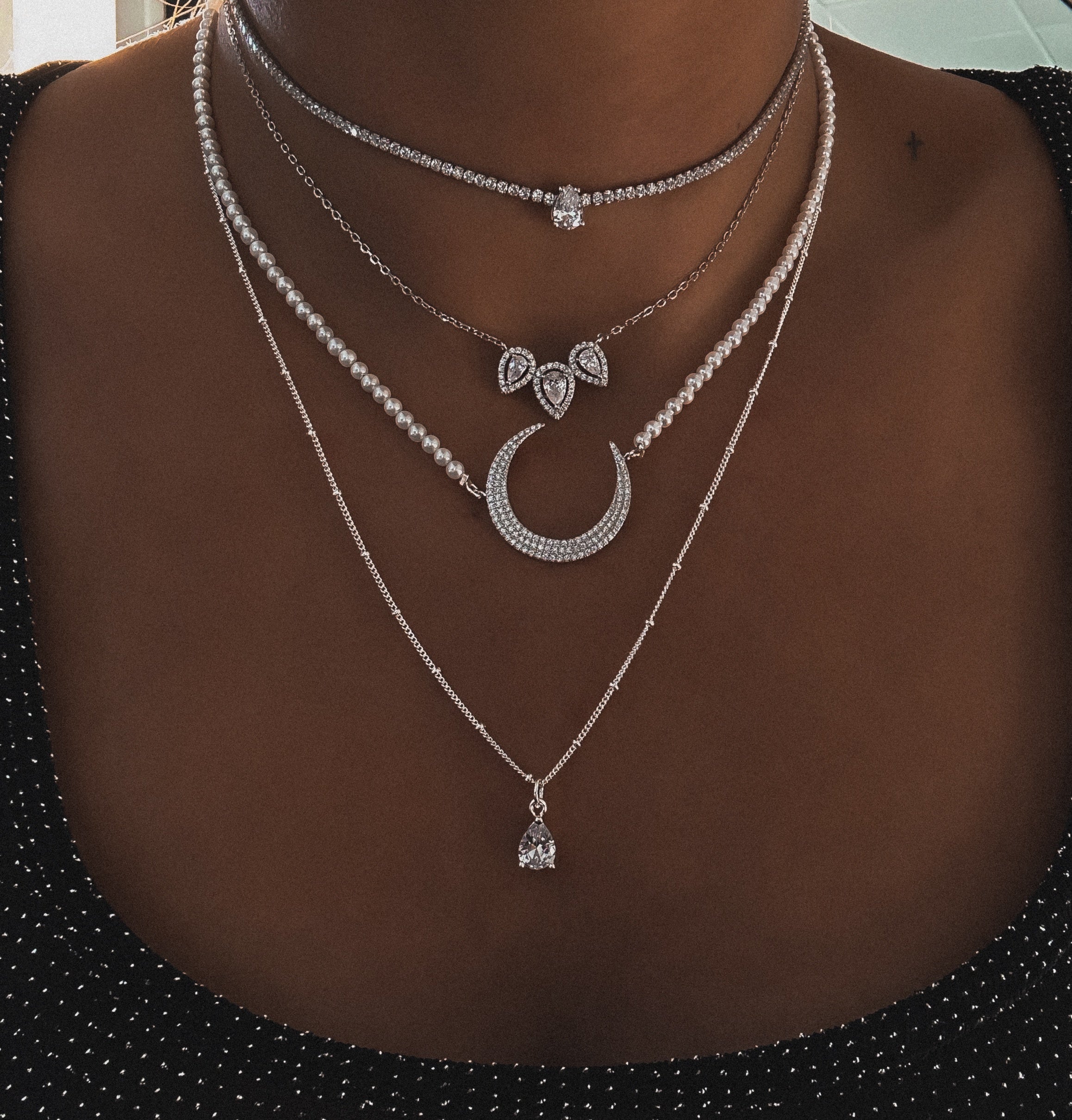 "LUNA PEARL" NECKLACE