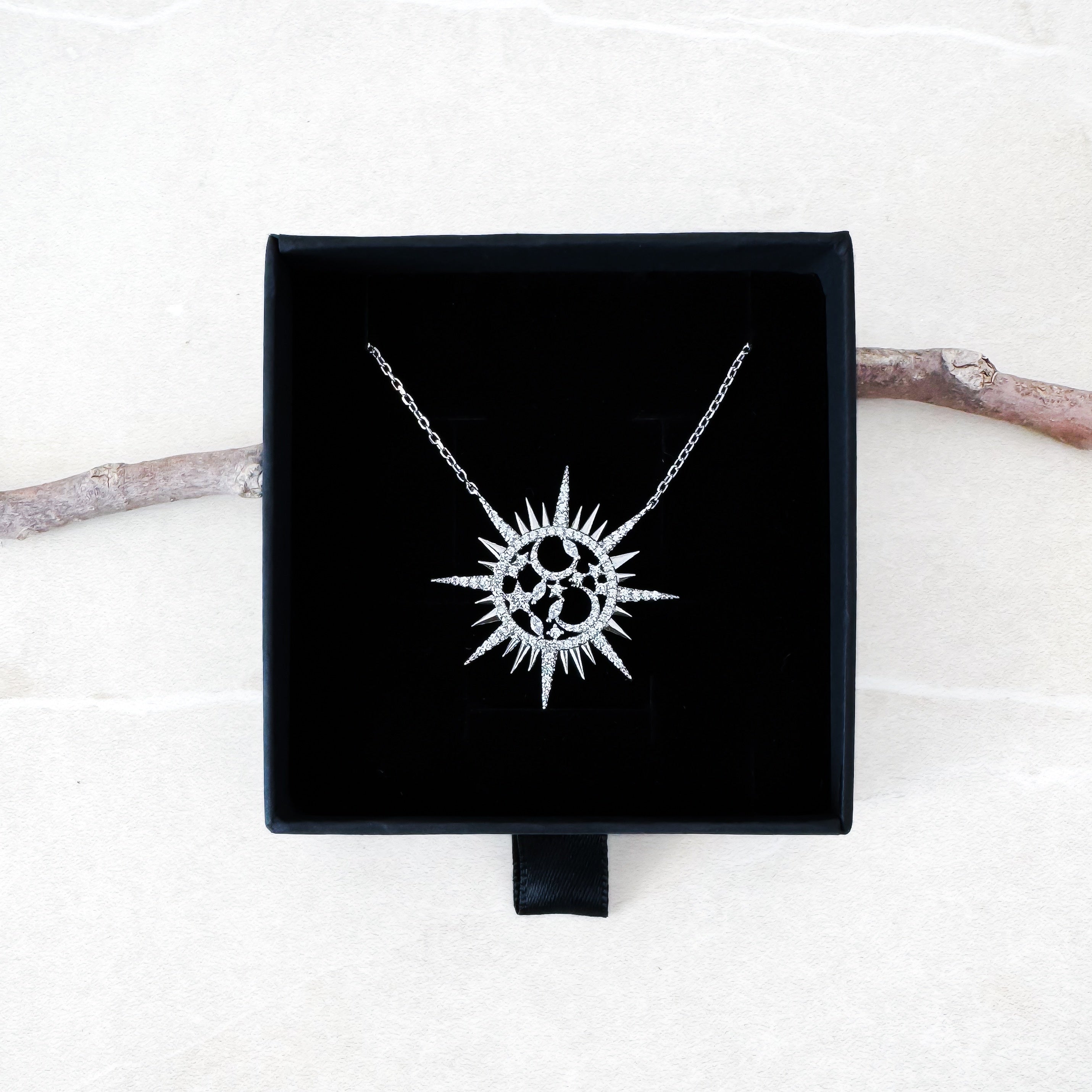 "SUN DENTELLE" NECKLACE