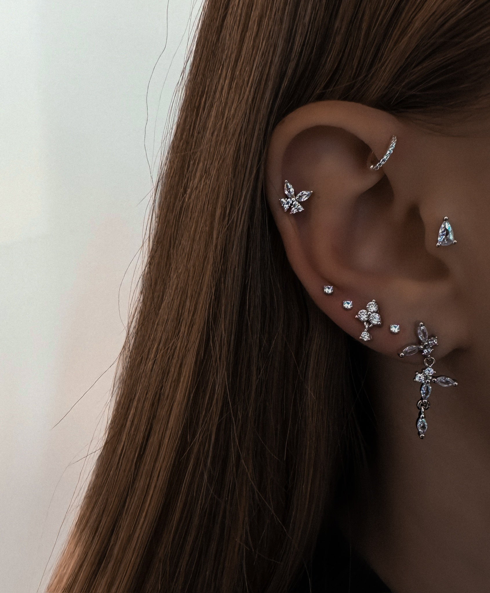 "YELLIE M STRASS" EARRING