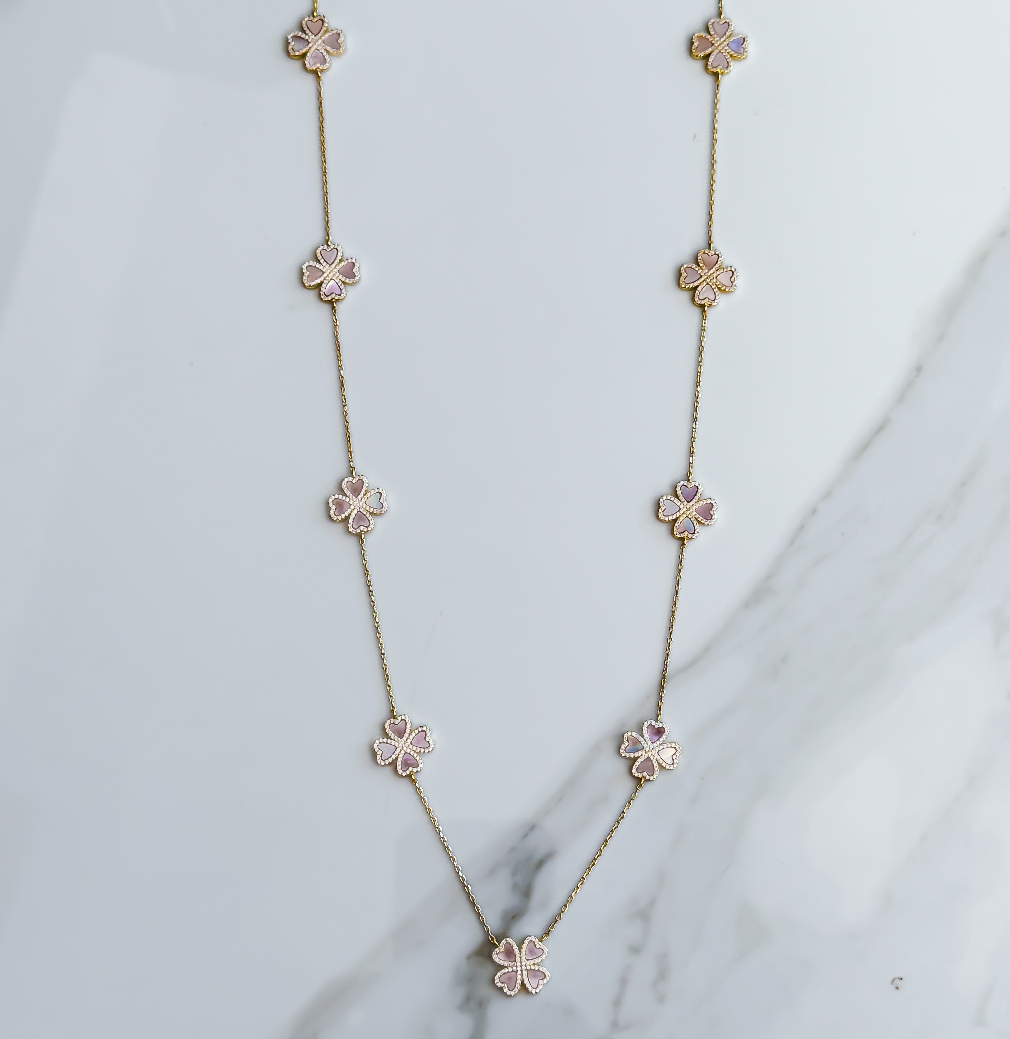 "SUCCESS FULL ROSE" LONG NECKLACE