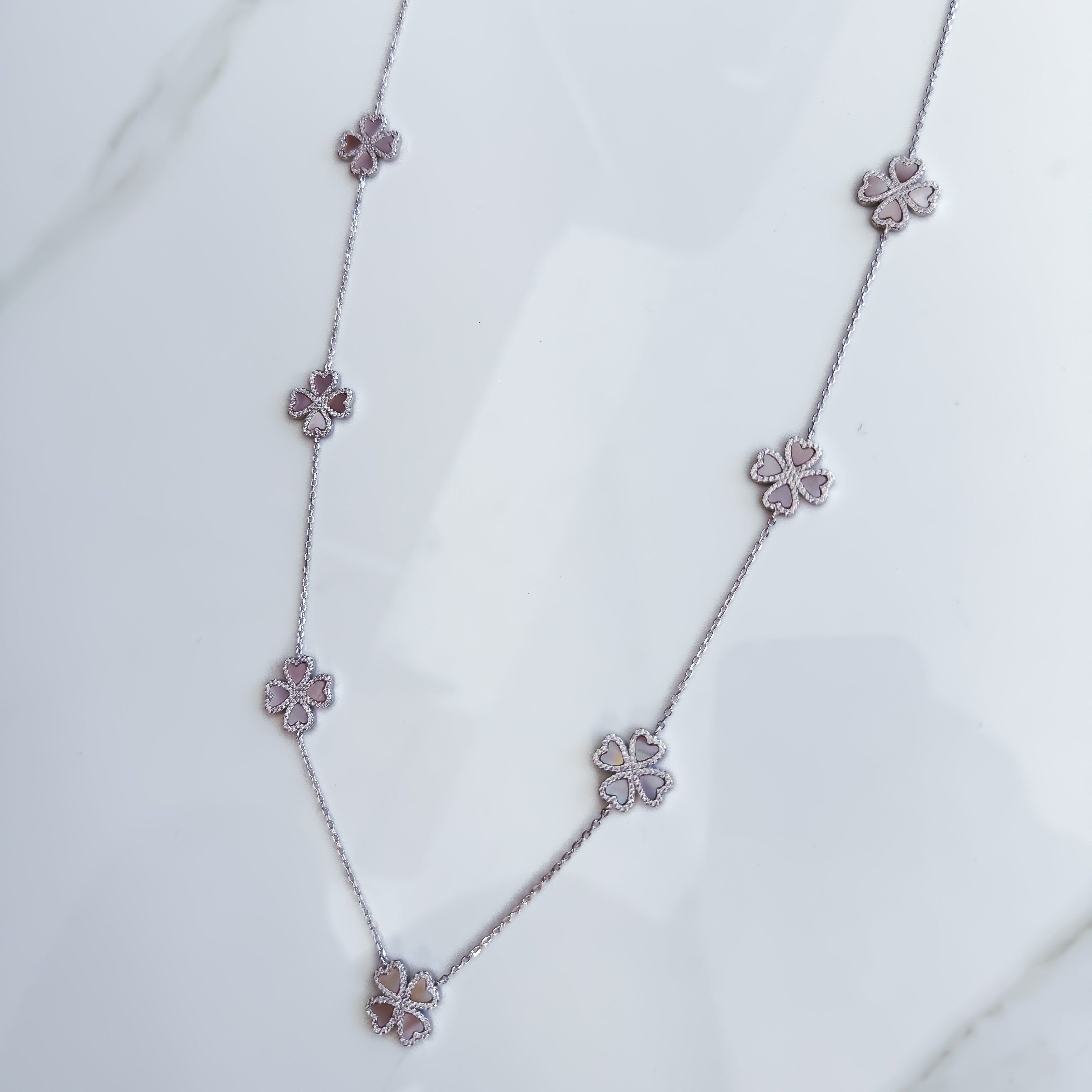 "SUCCESS FULL ROSE" LONG NECKLACE