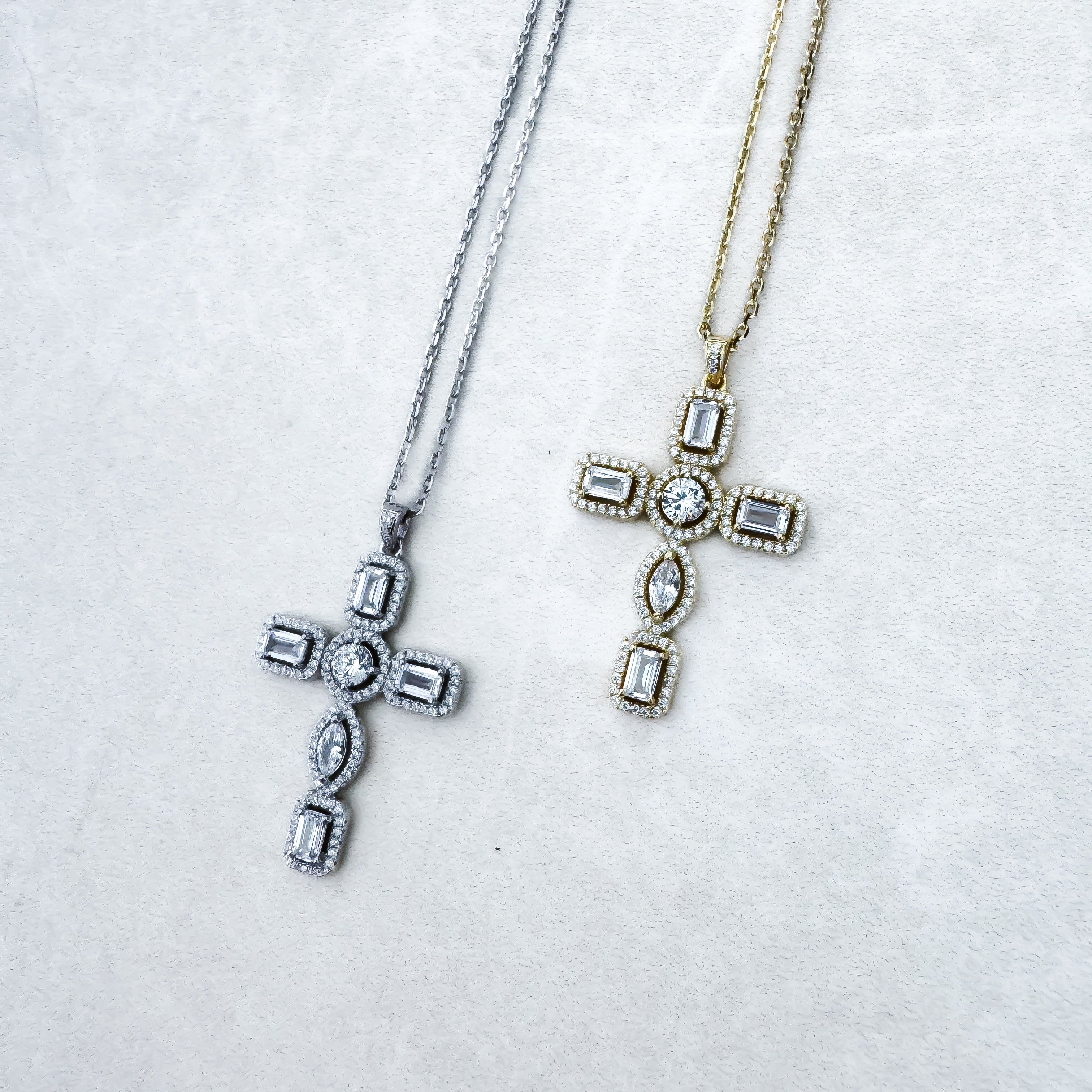 COLLIER "CROIX SAINTE"