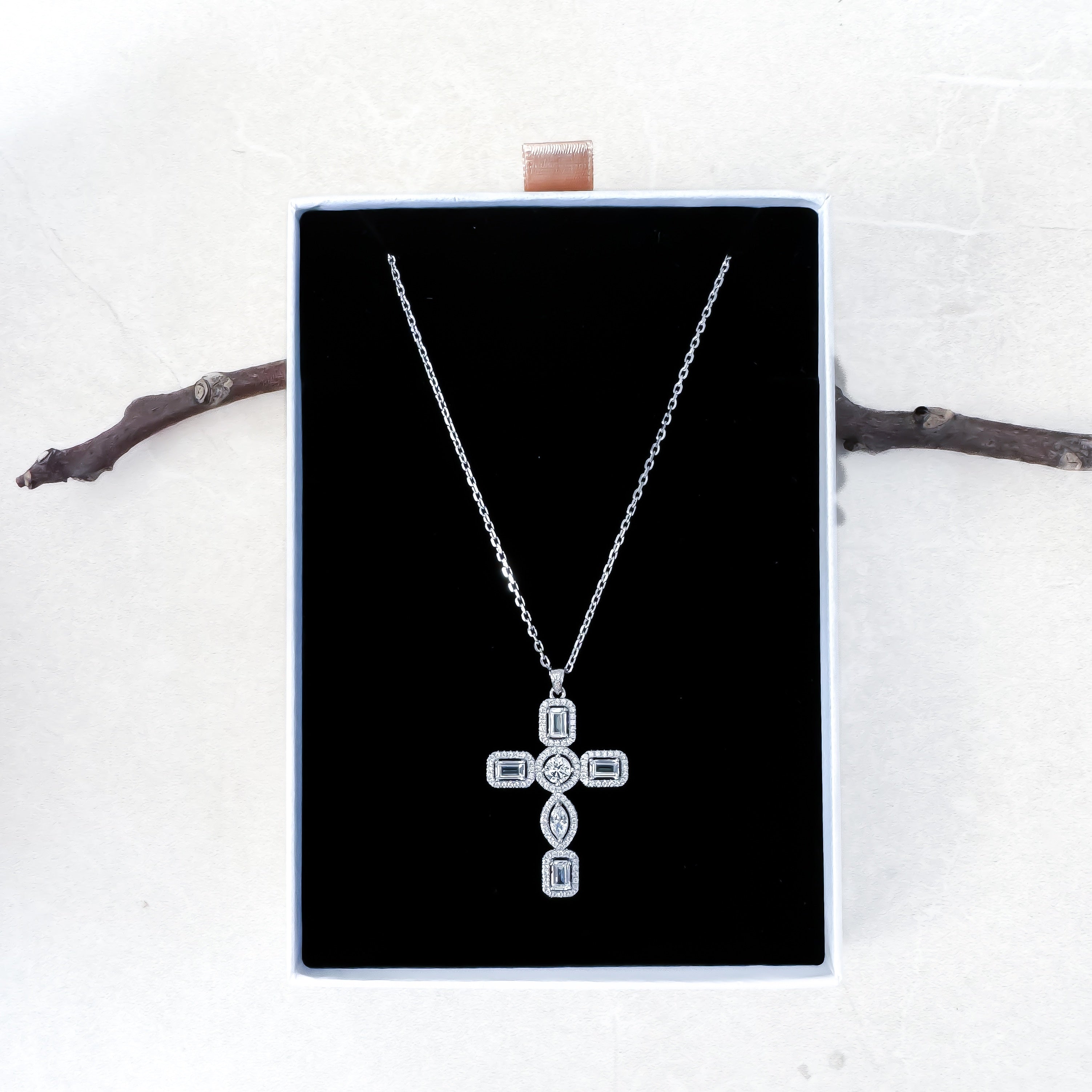 COLLIER "CROIX SAINTE"