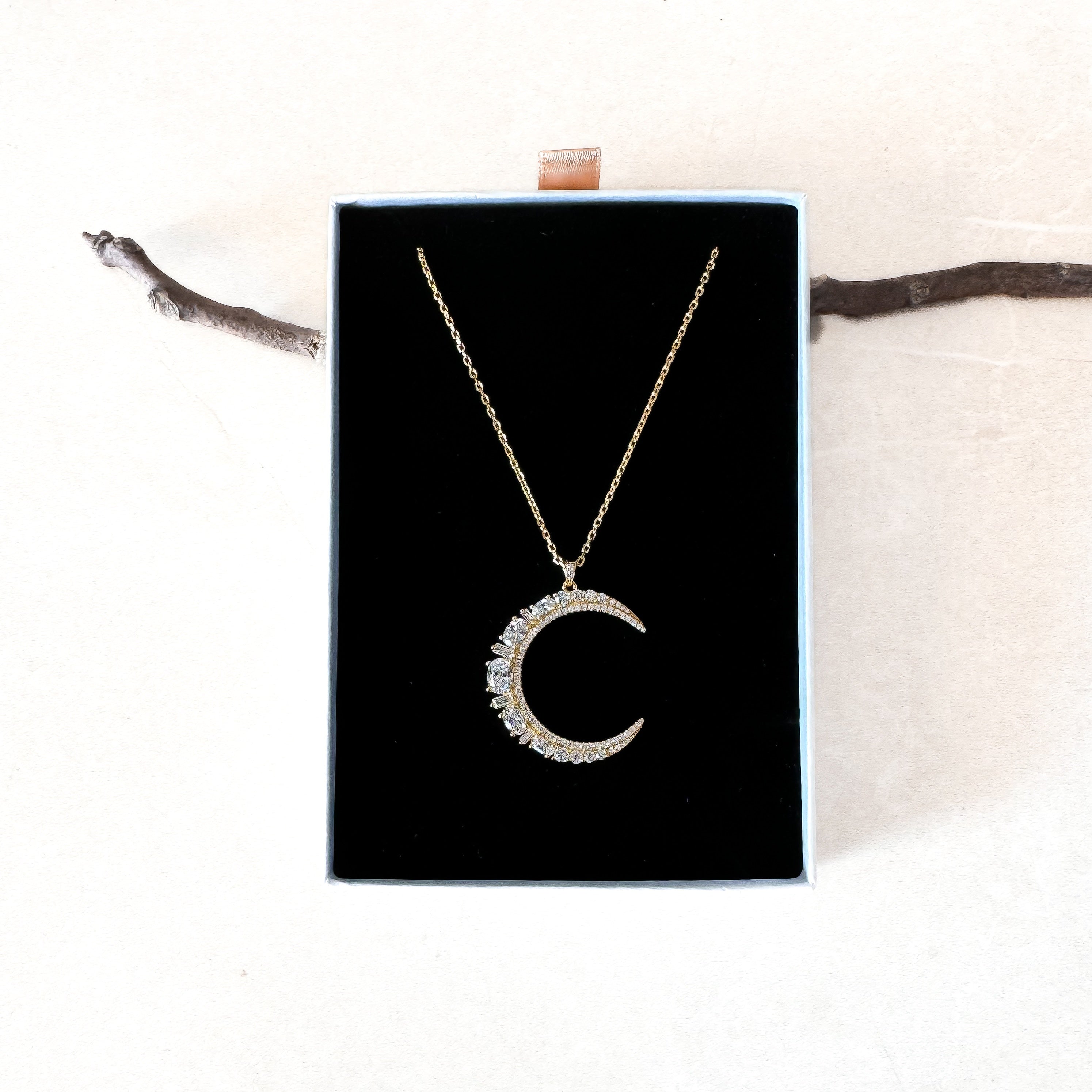 "MOON XL WHITE" NECKLACE