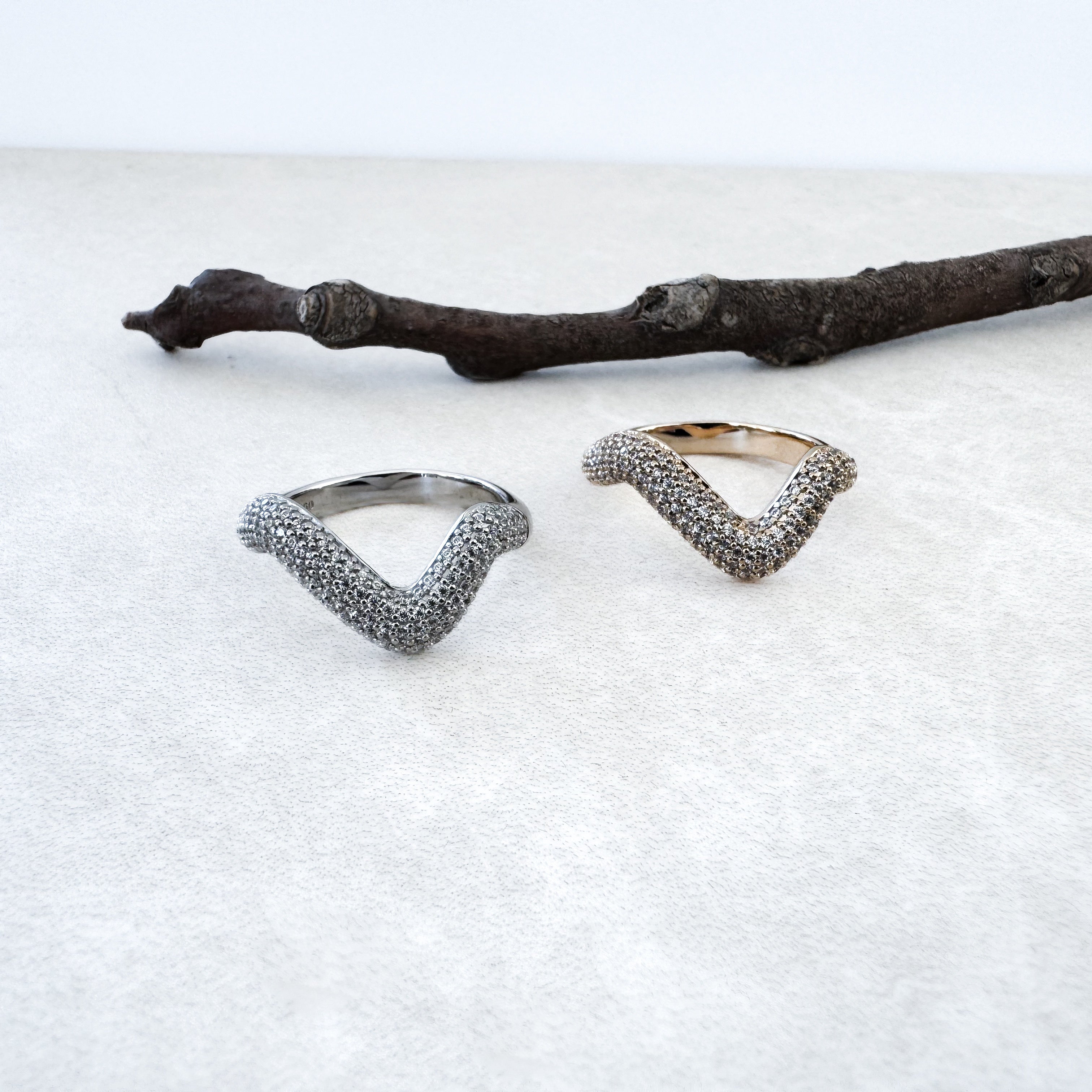 BAGUE "VAGUE ZIRCON"