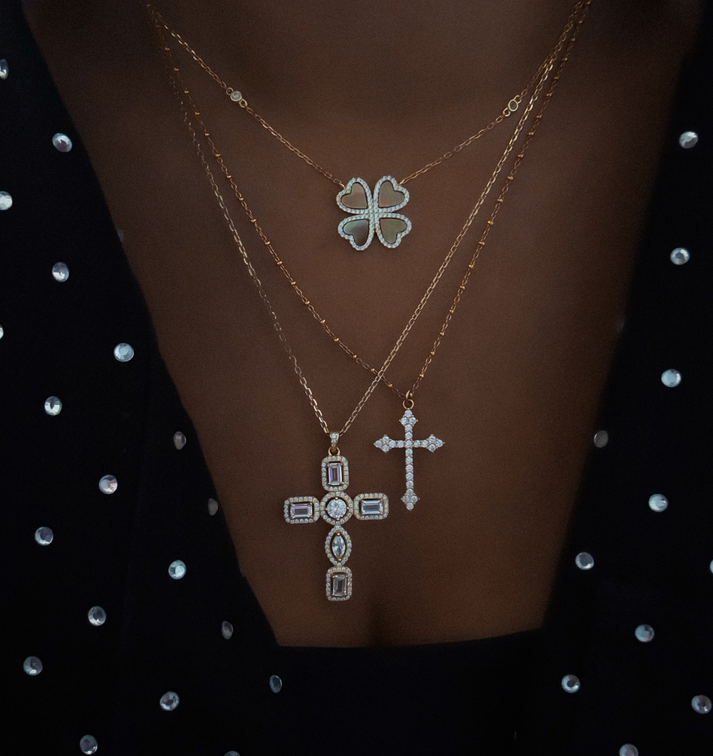 "SUCCESS SMOKY" NECKLACE