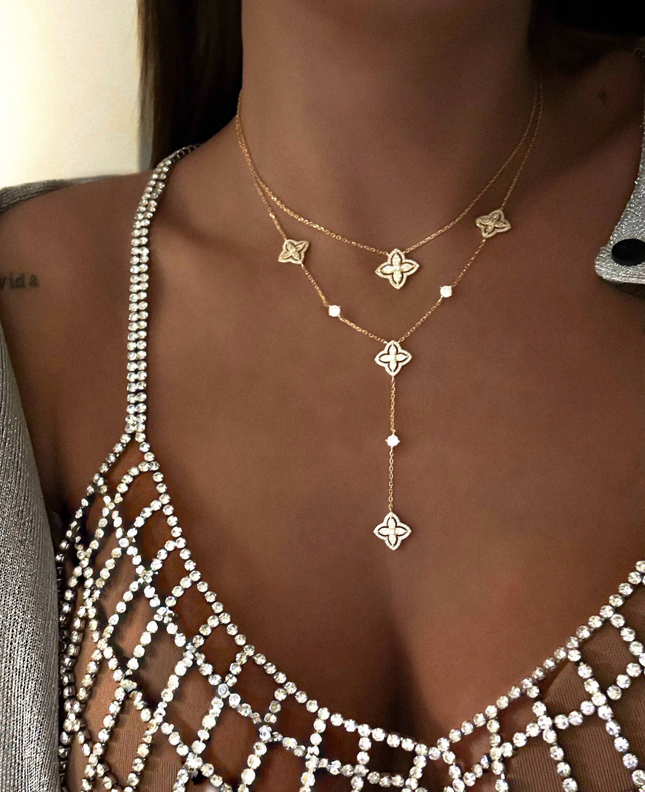 COLLIER "TIE ETERNAL"