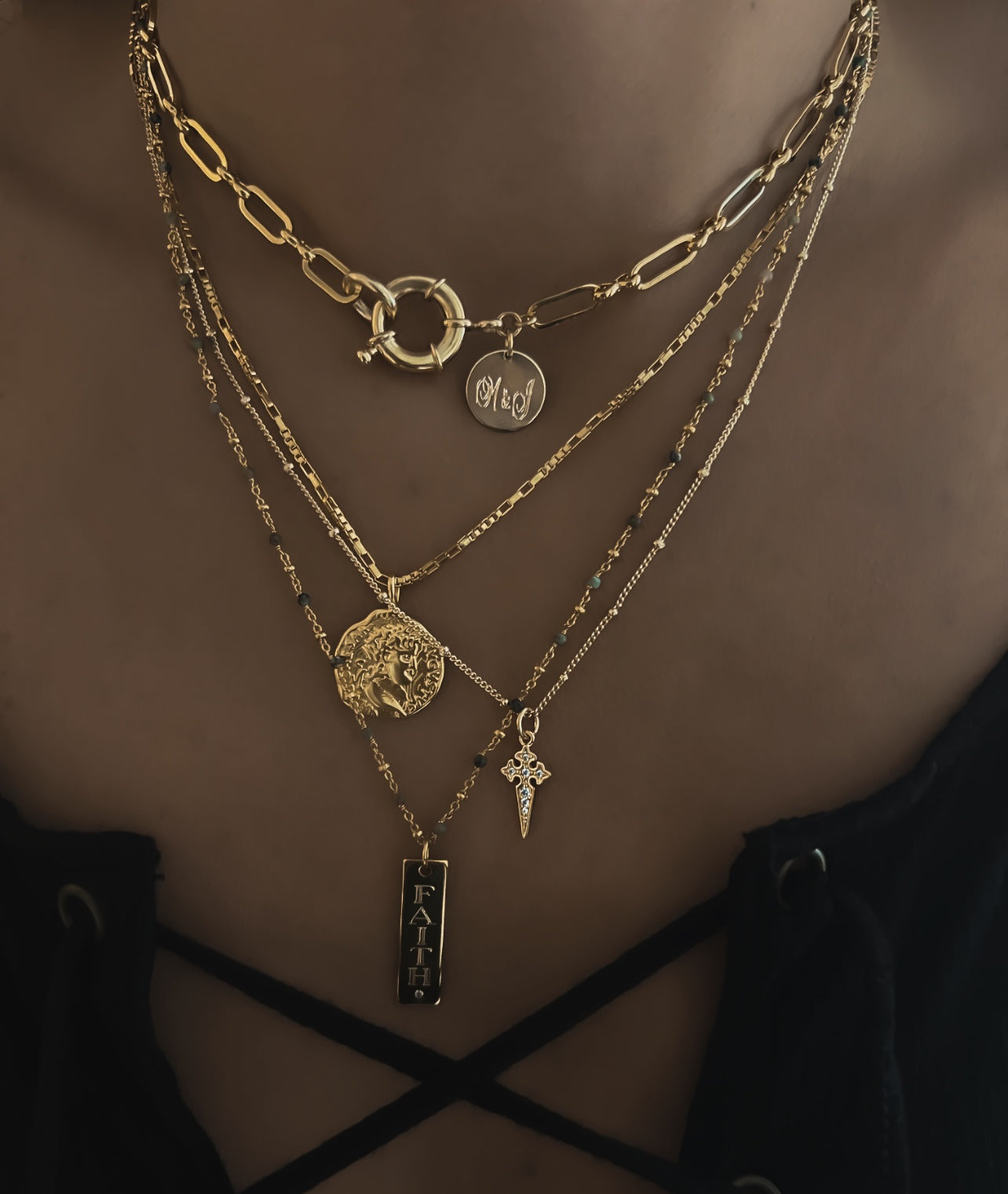 "REPUBLICA" NECKLACE