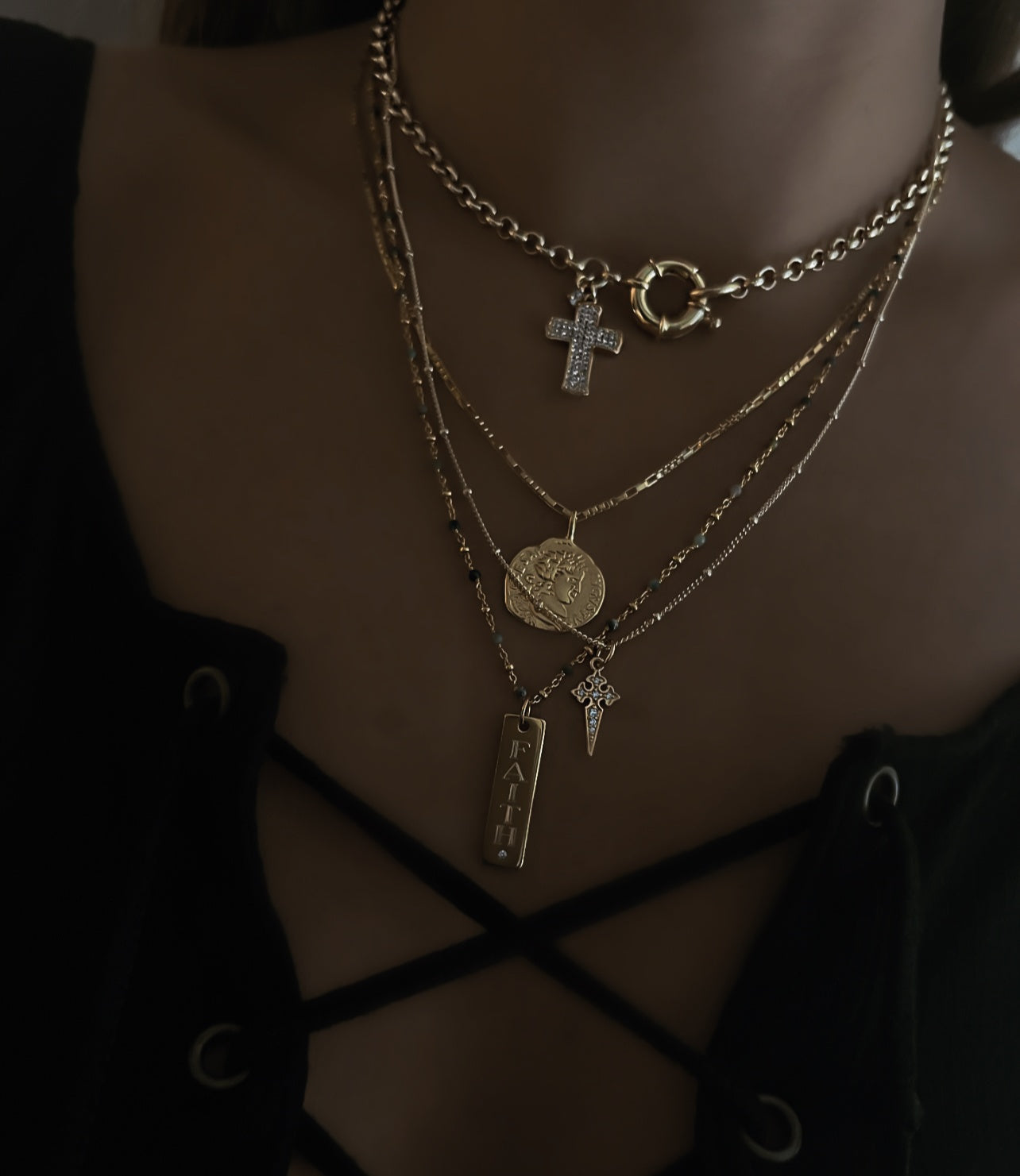 "REPUBLICA" NECKLACE