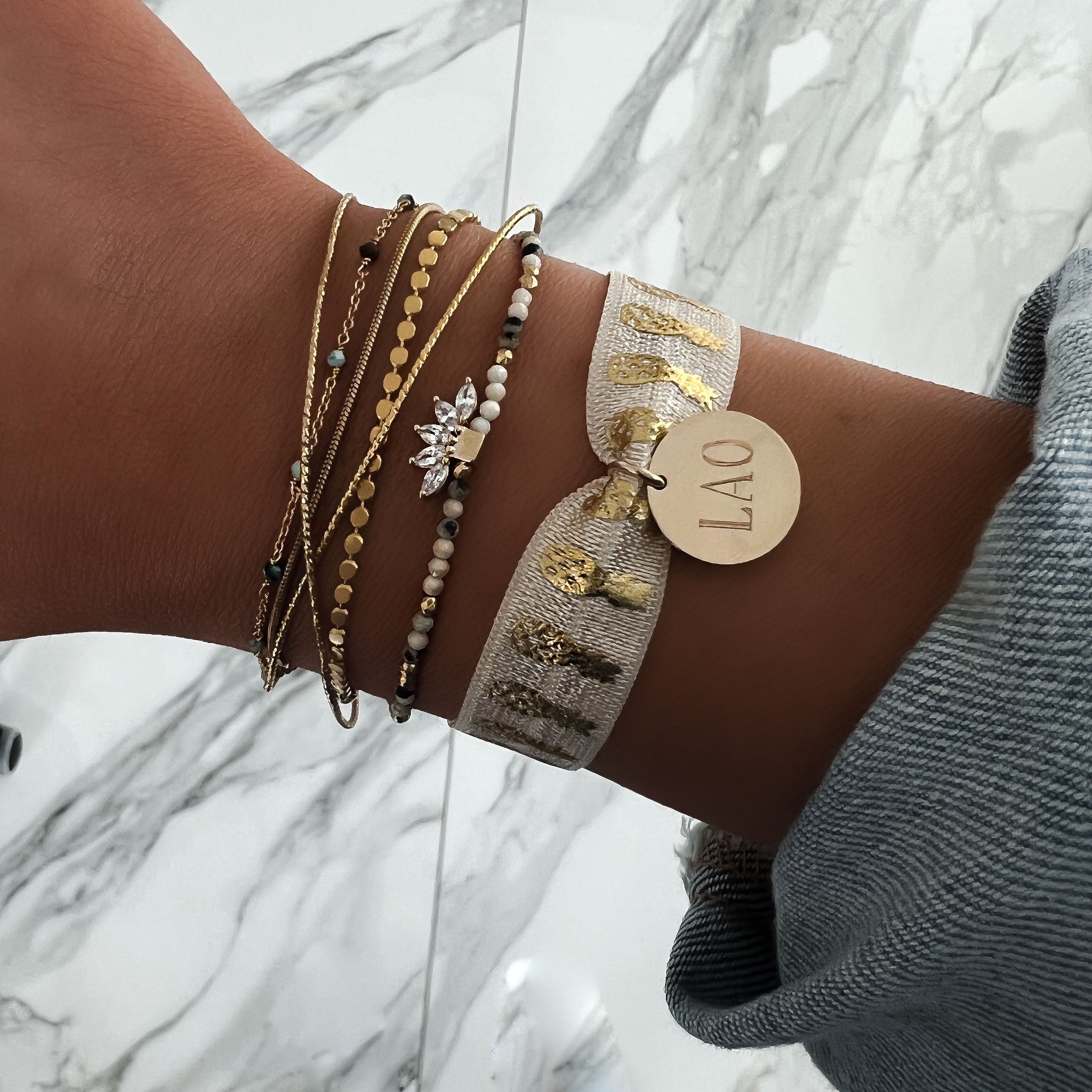 SUN COLOR PINEAPPLE ENGRAVING