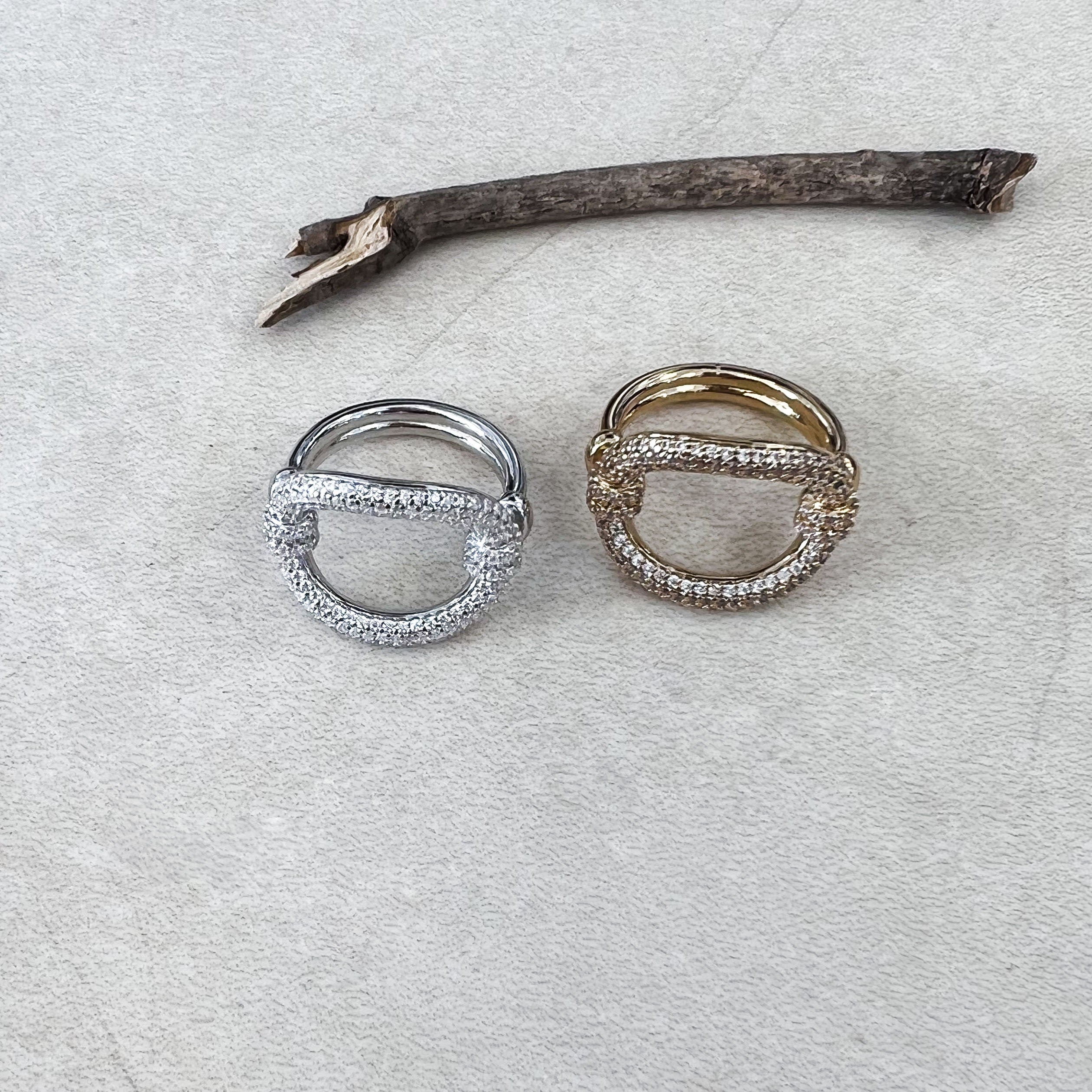 "VITORIA ZIRCON" RING