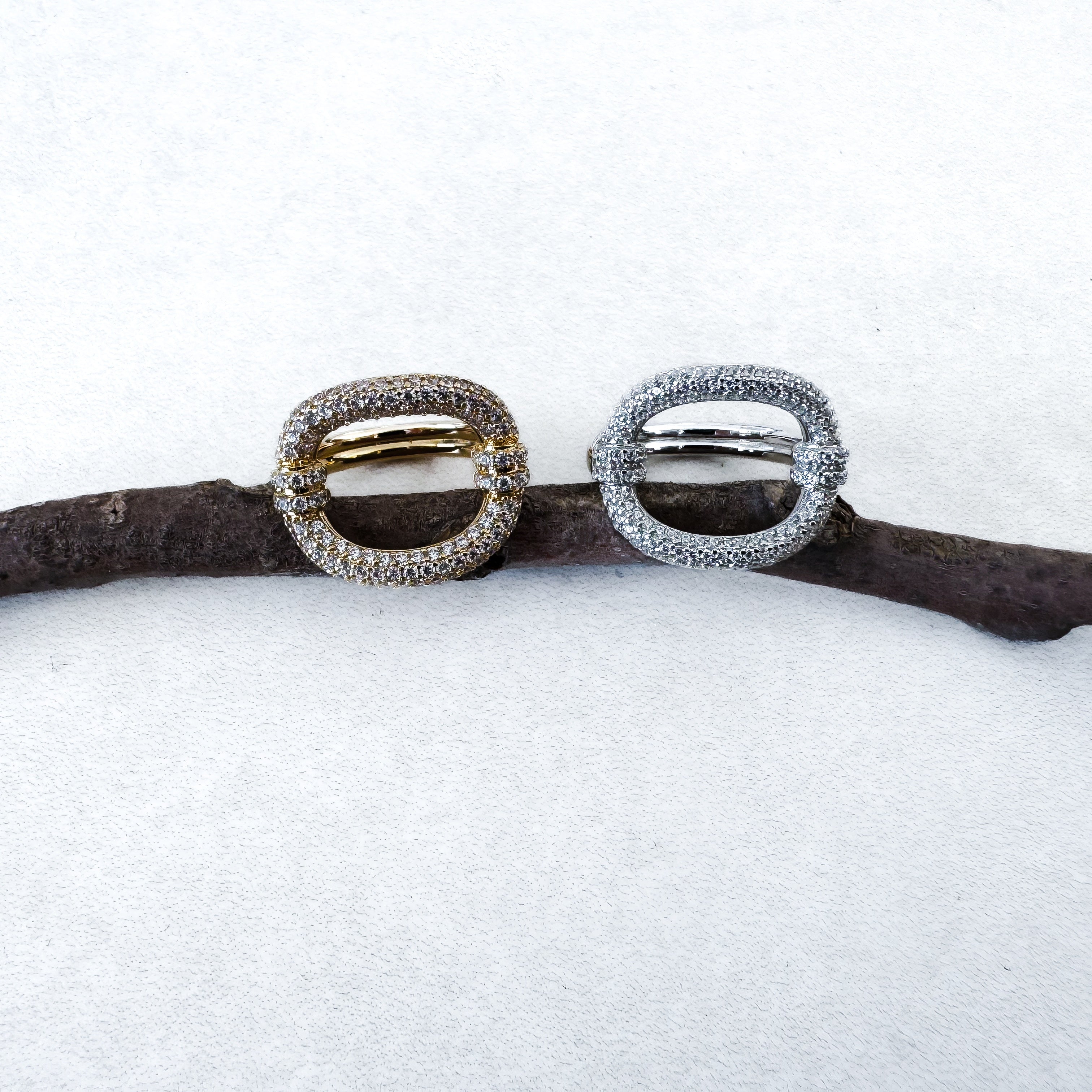 "VITORIA ZIRCON" RING