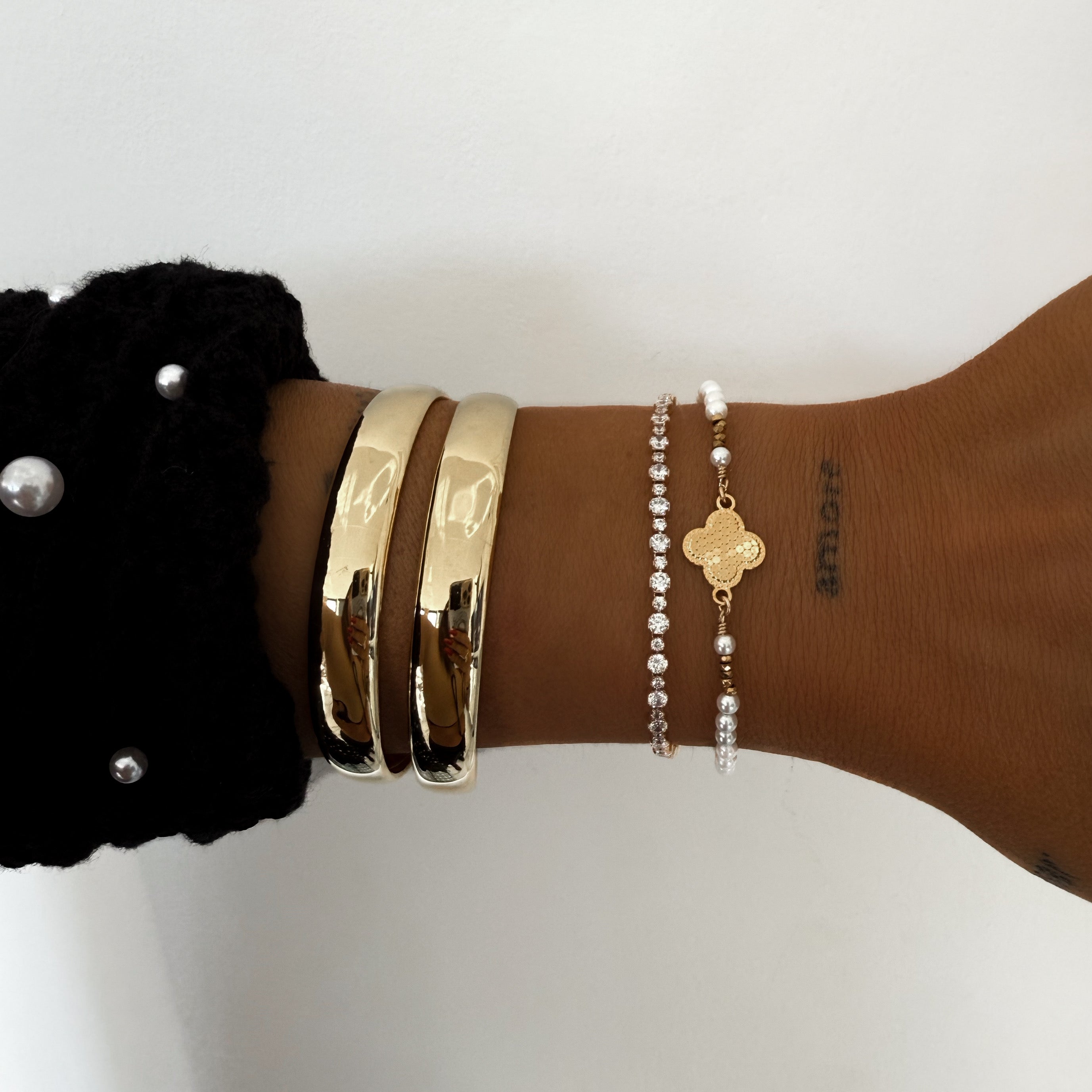 "HUG" BANGLE