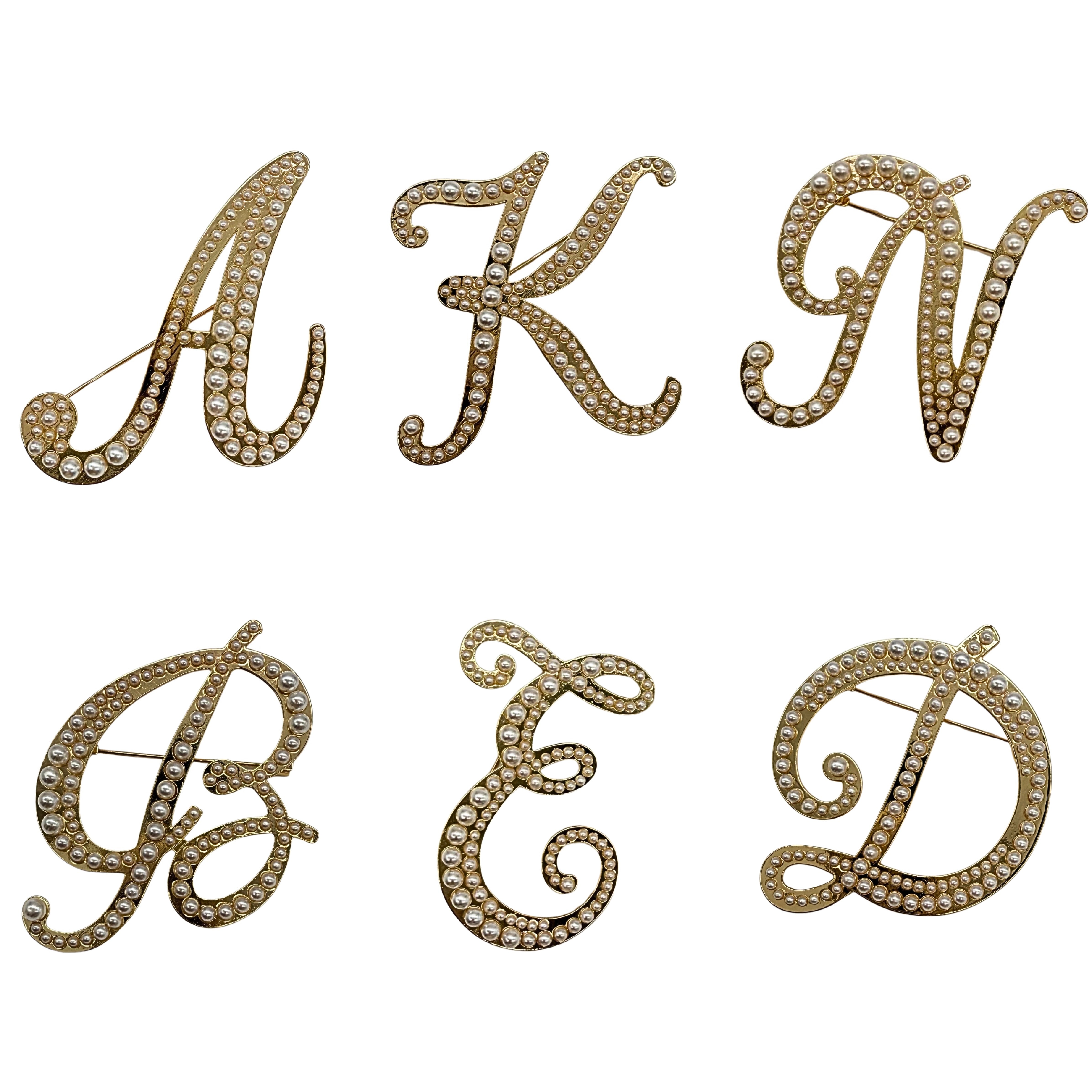 BROCHE "INITIALE PEARL"